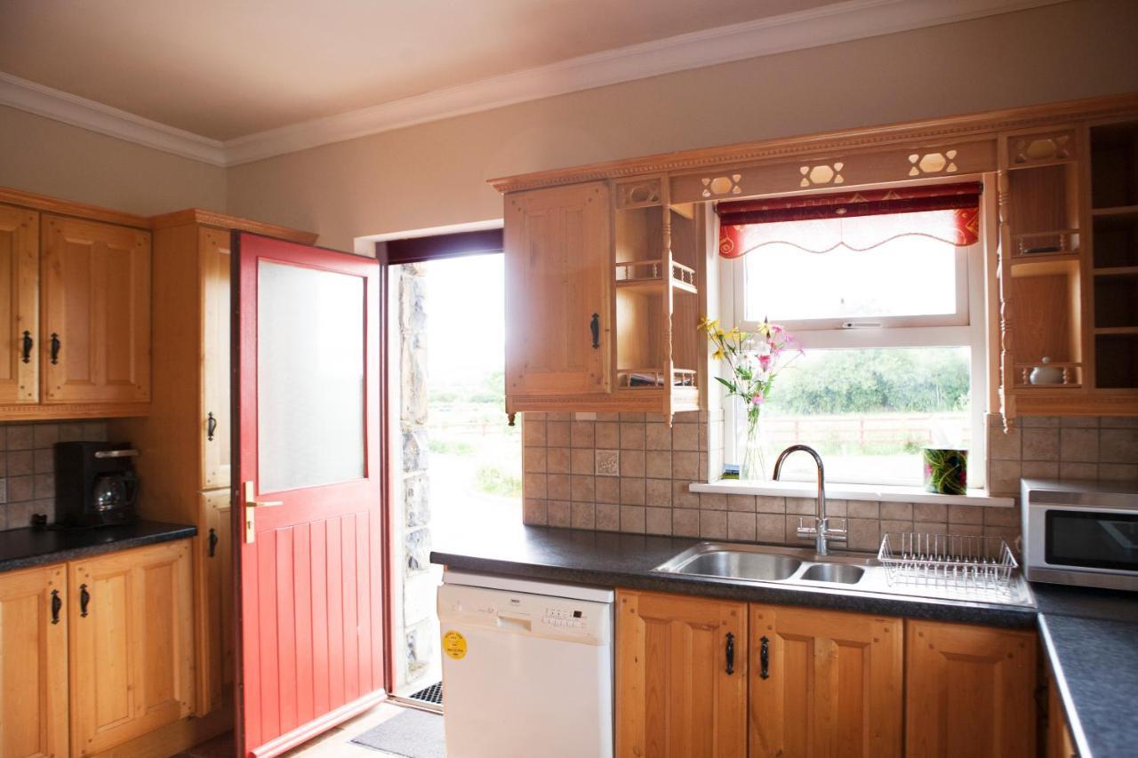Willa Inviting 4-Bed House In Strokestown Zewnętrze zdjęcie